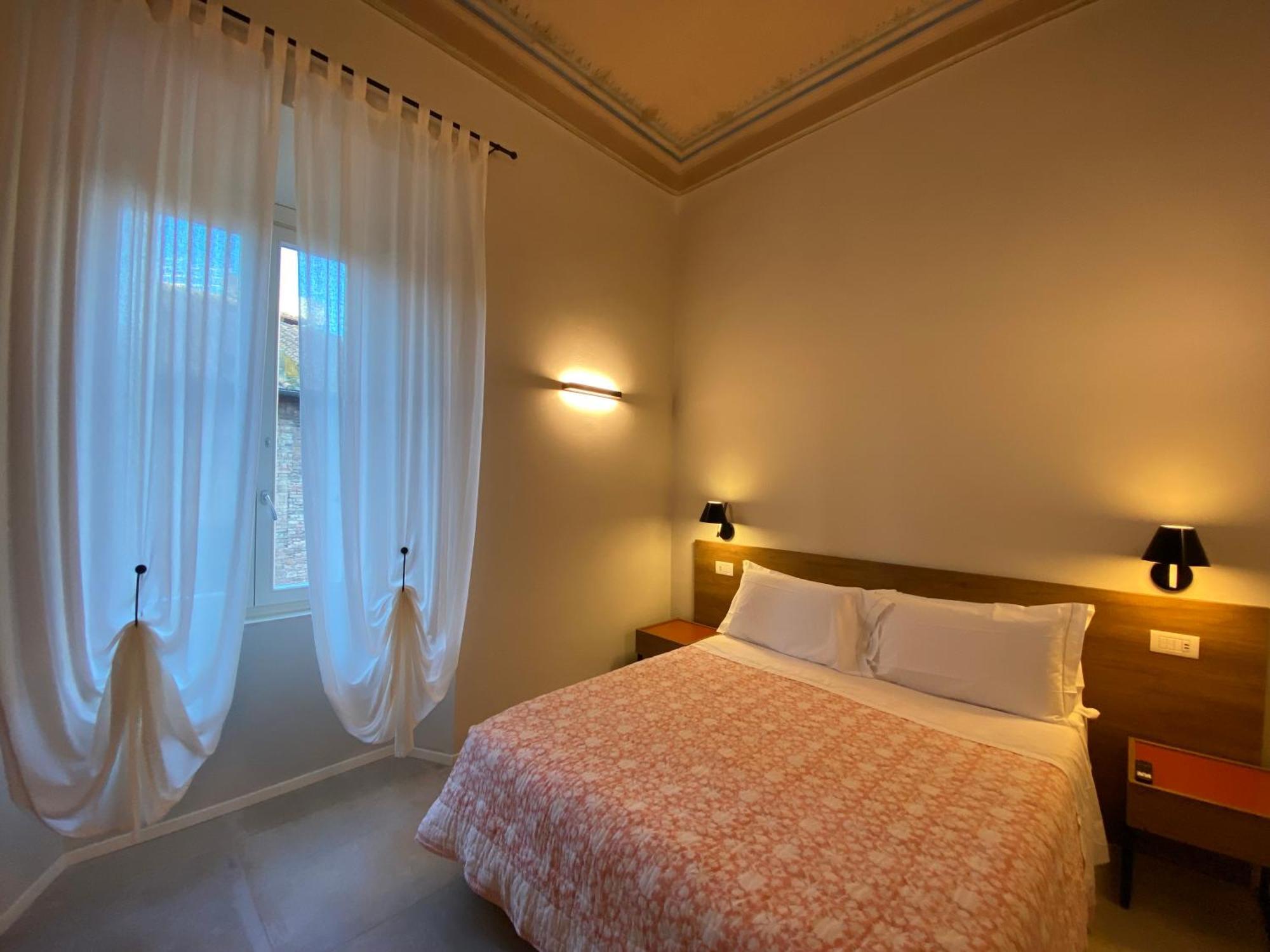 Amirooms Affittacamere Сиена Екстериор снимка