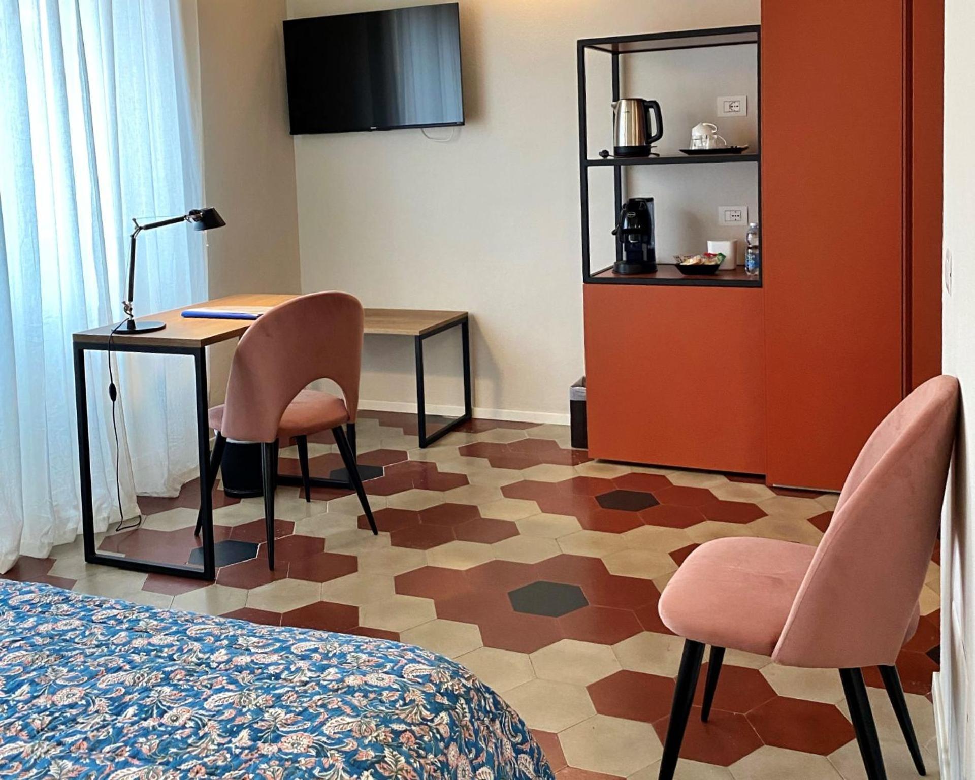 Amirooms Affittacamere Сиена Екстериор снимка
